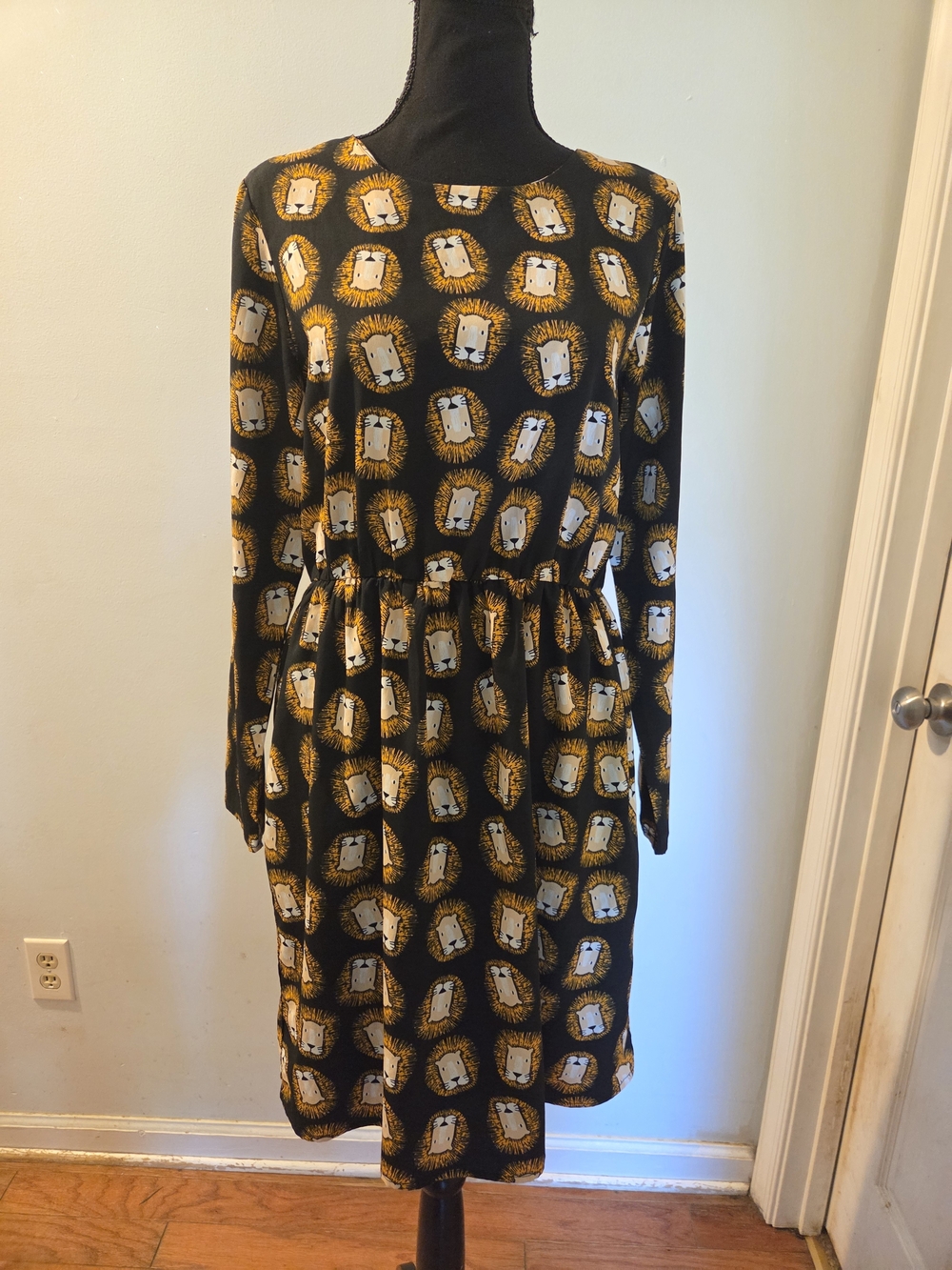 Compania Fantastica Long Sleeve Dress with Yellow Lion Print